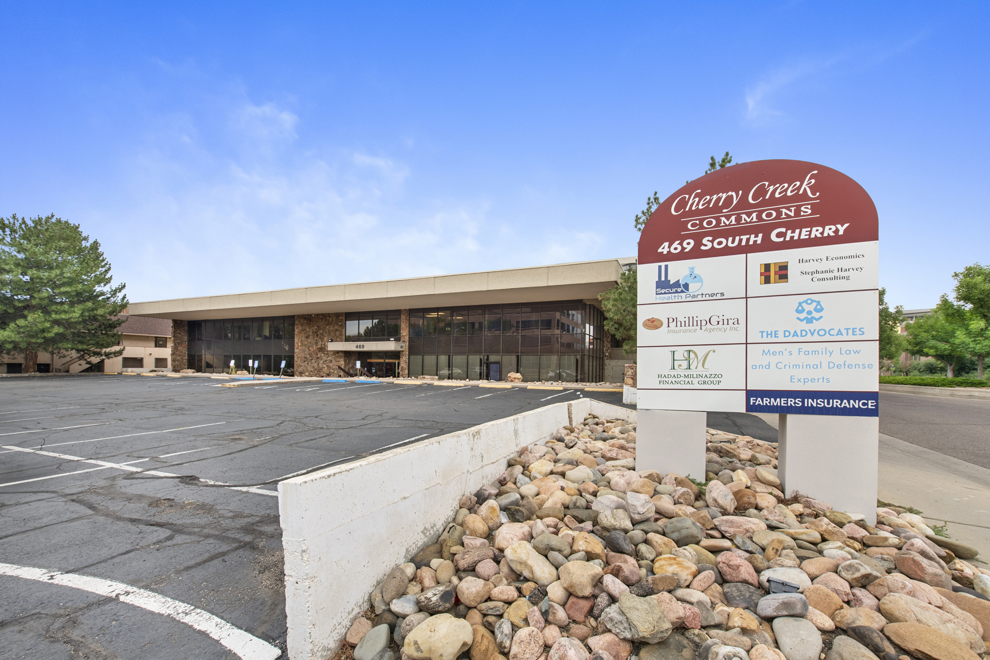 Remodeled Office Condos in Prime Cherry Creek Location: monument sign-469