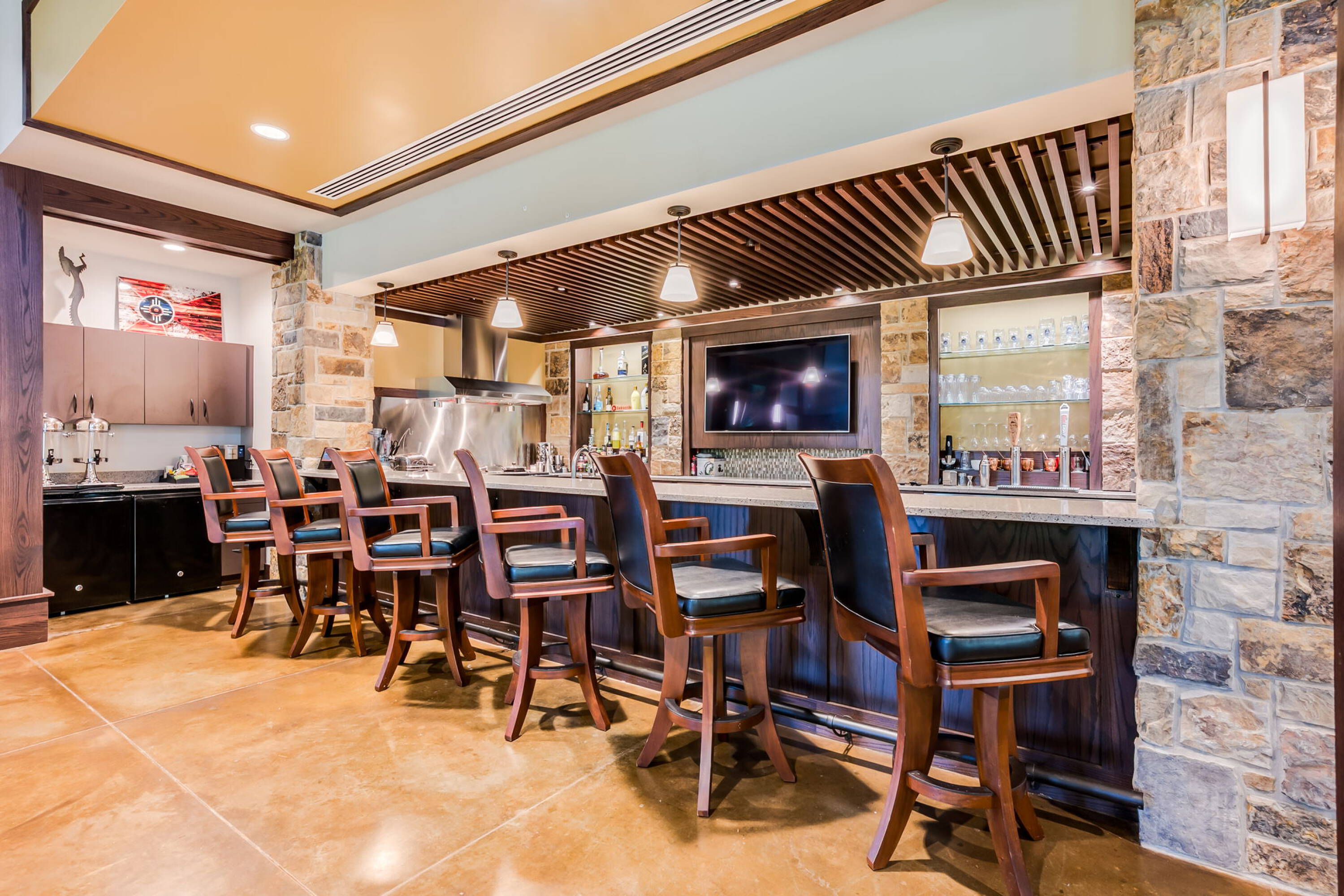 F&C Class A Office Building - Vacant