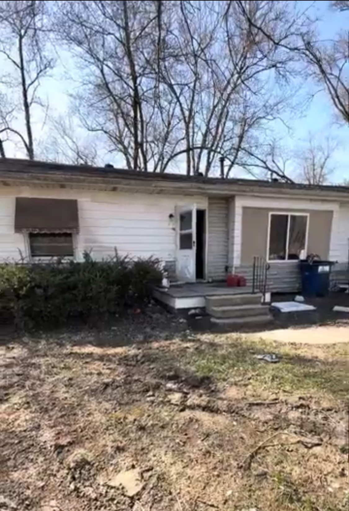 Off Market Fix and Flip in Illinois: 301 Edgewood Dr.