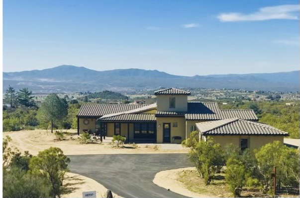 THOMAS MOUNTAIN RANCHS 30 MILES FROM PALM DESERT, HIGH DESERT