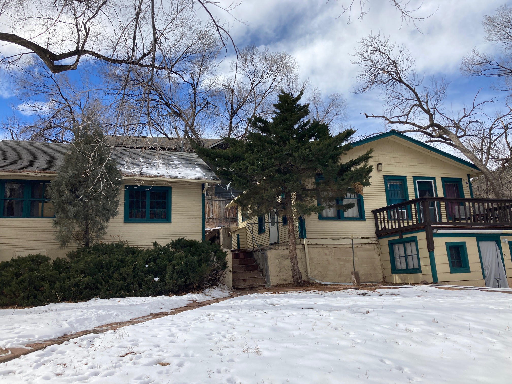 SALE/LEASEBACK/BUYBACK 5 RESIDENTIAL UNITS IN MANITOU SPRINGS