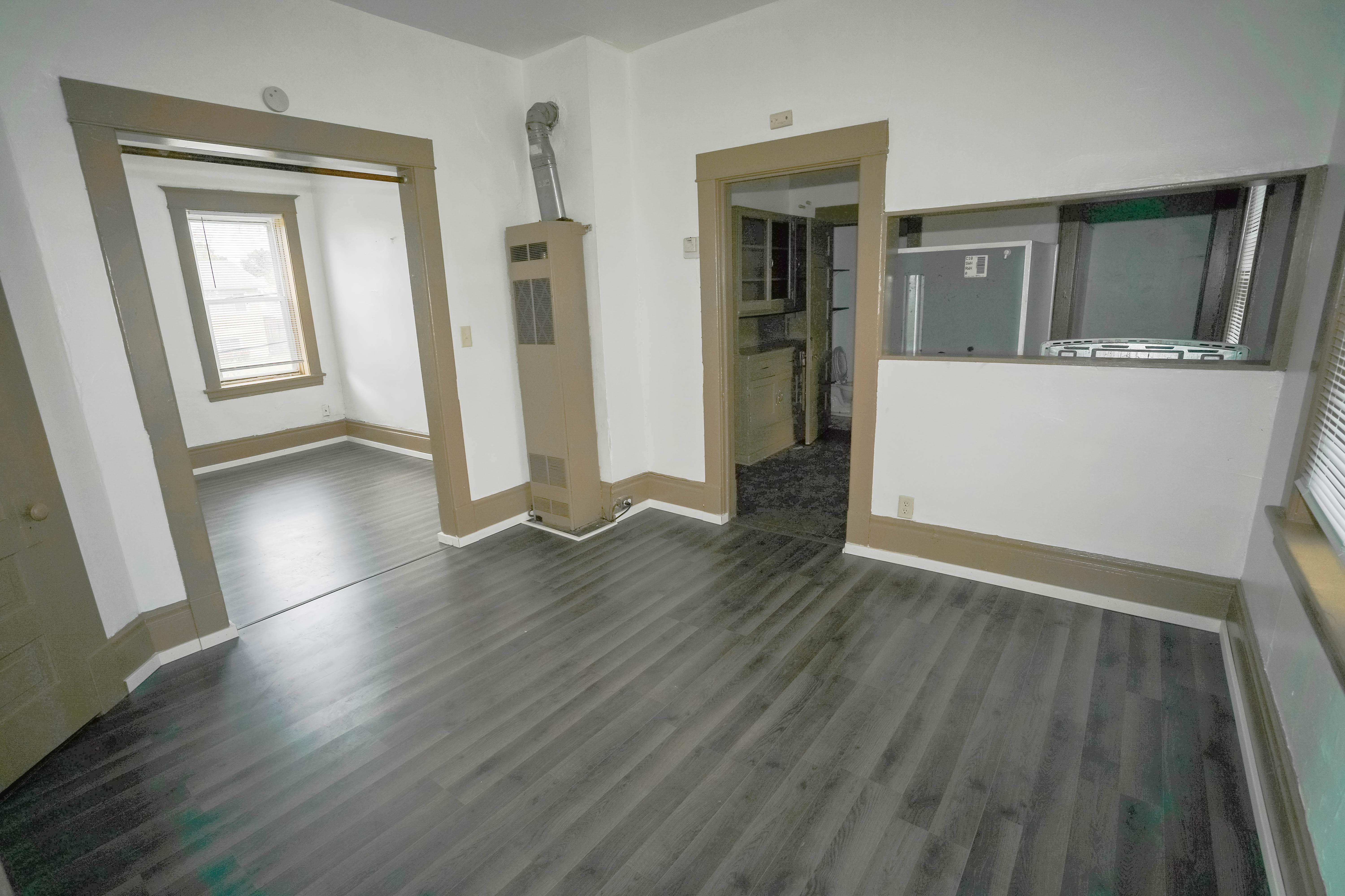 400 Van Buren: Living Room